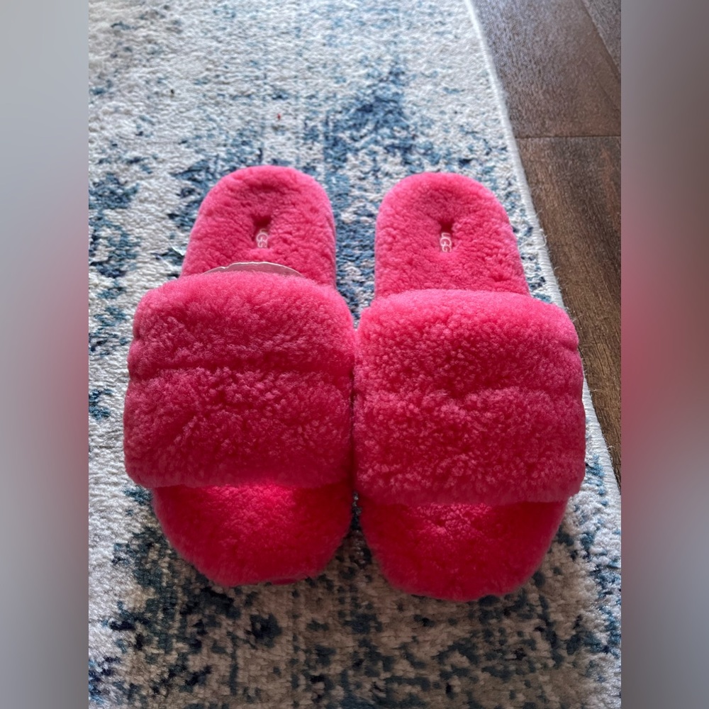 NWT (in box) UGG WOMENS COZETTA CURLY SLIPPERS